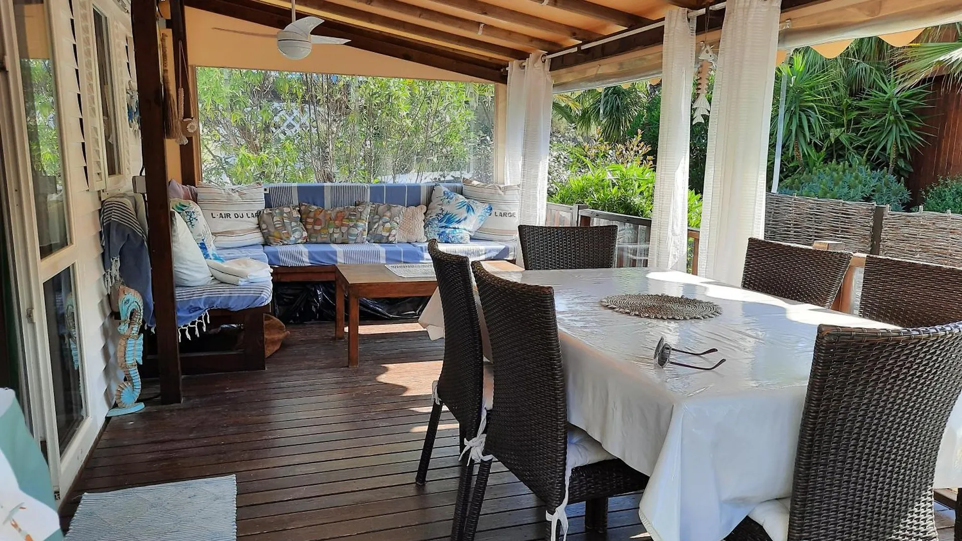 Campsite Ramatuelle, Plage De Pampelonne, Bungalow La Toison D Or Saint Tropez 4D05 France